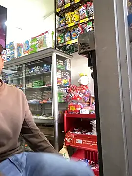 JuanZapata33 online show from 04-06-26, 09:49