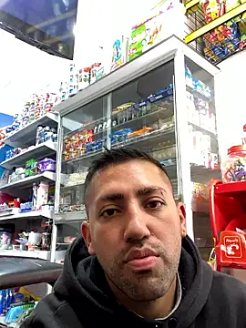 JuanZapata33 online show from 04-30-26, 02:56