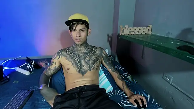 Travistanner 28 online show from 09-15-25, 10:21