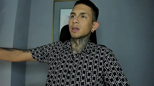 Travistanner 28 online show from 02-04-26, 06:41