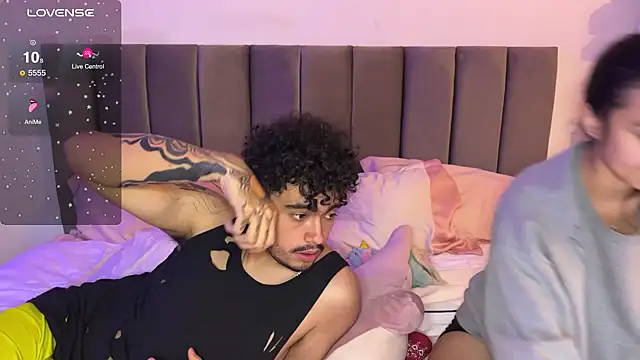 Snapshot of LFR29 chatting on 02-19-25, 12:35 LFR29 online show from 02-19-25, 12:35