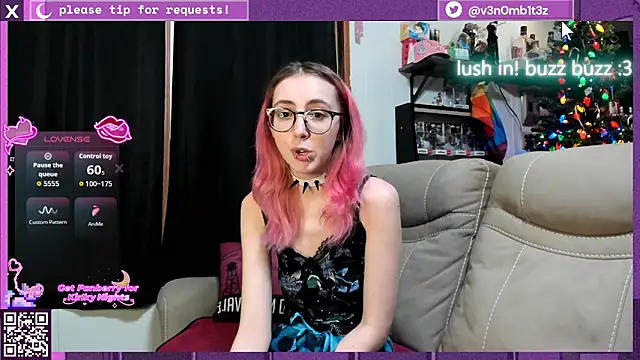 Snapshot of v3n0mb1t3z chatting on 01-12-26, 04:07 v3n0mb1t3z online show from 01-12-26, 04:07