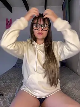 Snapshot of Victoria_starr chatting on 01-28-25, 10:45 Victoria starr online show from 01-28-25, 10:45