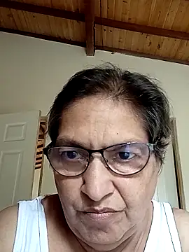 Snapshot of florecita69 chatting on 03-20-25, 03:47 florecita69 online show from 03-20-25, 03:47