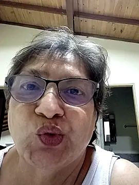 Snapshot of florecita69 chatting on 03-21-25, 02:07 florecita69 online show from 03-21-25, 02:07