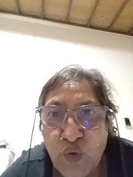 Snapshot of florecita69 chatting on 09-20-25, 02:51 florecita69 online show from 09-20-25, 02:51