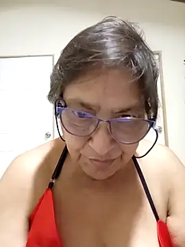 Snapshot of florecita69 chatting on 10-11-25, 02:11 florecita69 online show from 10-11-25, 02:11