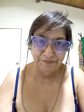 Snapshot of florecita69 chatting on 10-12-25, 01:15 florecita69 online show from 10-12-25, 01:15