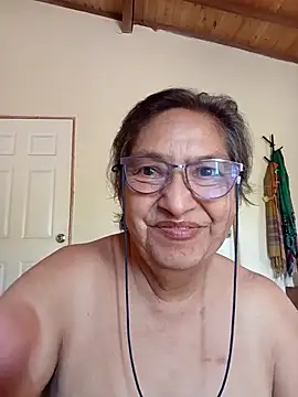 Snapshot of florecita69 chatting on 10-15-25, 02:28 florecita69 online show from 10-15-25, 02:28