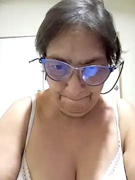 florecita69 online show from 10-25-25, 11:43