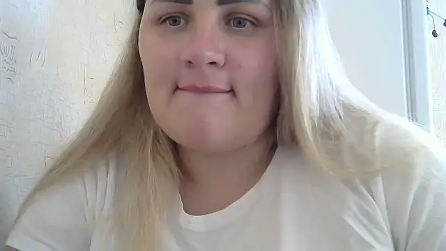 Snapshot of Honeydew-Waves chatting on 09-09-25, 03:00 Honeydew-Waves online show from 09-09-25, 03:00