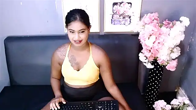 Littleindianmilf online show from 02-25-25, 11:19