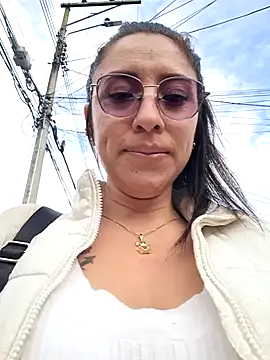 Snapshot of VALERY-03_ chatting on 02-13-25, 12:32 VALERY-03 online show from 02-13-25, 12:32