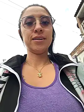 Snapshot of VALERY-03_ chatting on 02-15-25, 12:33 VALERY-03 online show from 02-15-25, 12:33
