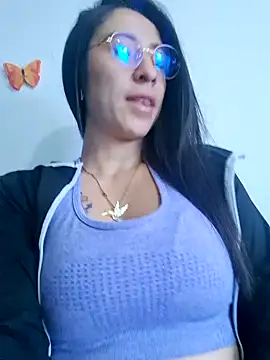 Snapshot of VALERY-03_ chatting on 09-15-25, 12:05 VALERY-03 online show from 09-15-25, 12:05