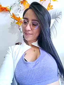 Snapshot of VALERY-03_ chatting on 10-02-25, 12:12 VALERY-03 online show from 10-02-25, 12:12