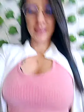 Snapshot of VALERY-03_ chatting on 10-20-25, 12:05 VALERY-03 online show from 10-20-25, 12:05