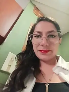 Snapshot of VALERY-03_ chatting on 05-15-26, 04:03 VALERY-03 online show from 05-15-26, 04:03