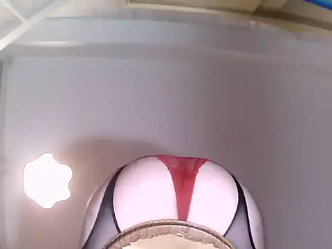 Snapshot of culalimer chatting on 12-16-25, 09:36 culalimer online show from 12-16-25, 09:36