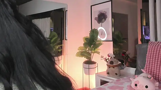 Snapshot of Kitty_Eliffe chatting on 02-05-26, 09:41 Kitty Eliffe online show from 02-05-26, 09:41