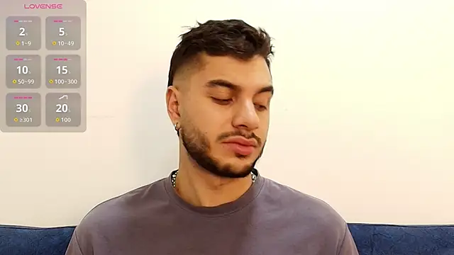 Snapshot of Amadeo_Wild chatting on 02-22-26, 07:45 Amadeo Wild online show from 02-22-26, 07:45