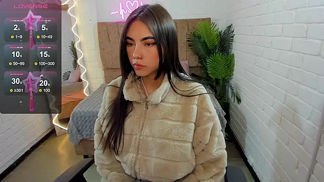 Roxanne tay online show from 01-30-25, 07:26