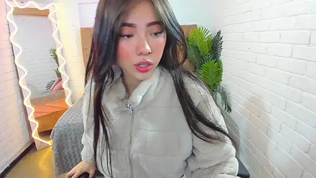 Roxanne tay online show from 02-16-25, 07:16