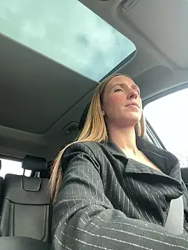 lola tentatiion online show from 02-27-25, 01:38