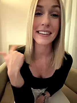 lola tentatiion online show from 12-22-25, 06:27