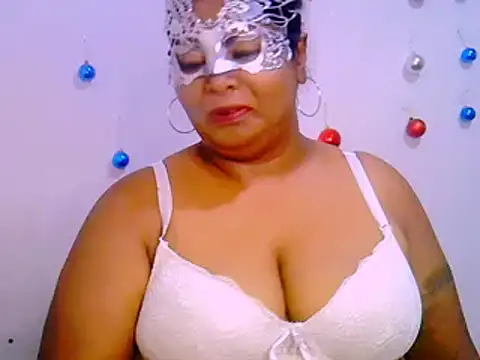 Snapshot of Mysterylady143 chatting on 02-17-25, 06:37 Mysterylady143 online show from 02-17-25, 06:37