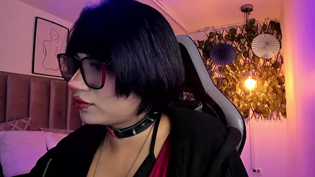 Snapshot of Kitty_Gang chatting on 04-28-26, 01:48 Kitty Gang online show from 04-28-26, 01:48