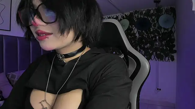 Snapshot of Kitty_Gang chatting on 06-02-26, 12:34 Kitty Gang online show from 06-02-26, 12:34