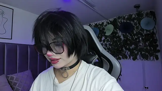 Snapshot of Kitty_Gang chatting on 06-03-26, 01:19 Kitty Gang online show from 06-03-26, 01:19