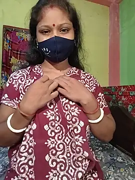 Snapshot of indiancouple09 chatting on 07-13-26, 10:34 indiancouple09 online show from 07-13-26, 10:34