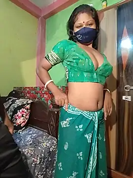 Snapshot of indiancouple09 chatting on 07-26-26, 10:27 indiancouple09 online show from 07-26-26, 10:27