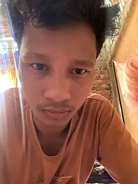 ShroveRising online show from 10-25-25, 04:31