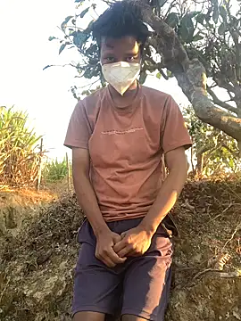 Snapshot of ShroveRising chatting on 01-12-26, 10:20 ShroveRising online show from 01-12-26, 10:20