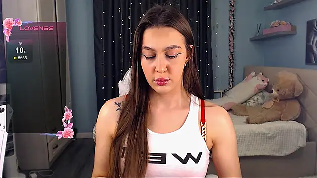 Doll Jasmine  online show from 11-08-25, 09:46