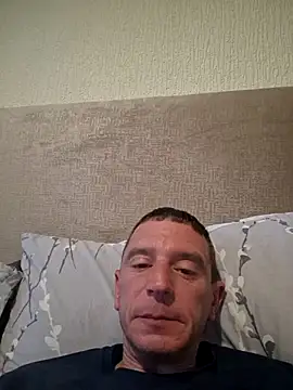 CoupleFun80x online show from 06-20-26, 07:05