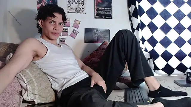 Snapshot of lax777_ chatting on 02-15-26, 04:03 lax777 online show from 02-15-26, 04:03