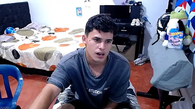 Snapshot of freddy_romas chatting on 05-29-26, 04:43 freddy romas online show from 05-29-26, 04:43