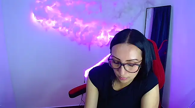 Snapshot of yaralyminjo2 chatting on 12-03-24, 02:05 yaralyminjo2 online show from 12-03-24, 02:05