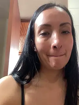 Snapshot of yaralyminjo2 chatting on 01-03-25, 06:14 yaralyminjo2 online show from 01-03-25, 06:14