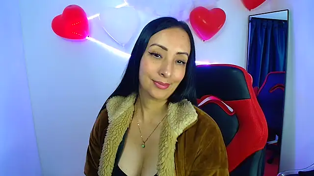 Snapshot of yaralyminjo2 chatting on 02-18-25, 01:33 yaralyminjo2 online show from 02-18-25, 01:33