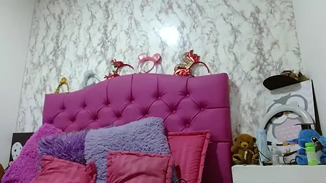 AlexaFontana online show from 04-21-26, 01:53