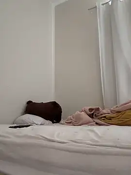 Pinkoficial online show from 04-21-26, 12:00