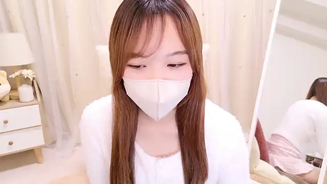 Snapshot of HANApipi chatting on 01-10-25, 10:17 HANApipi online show from 01-10-25, 10:17