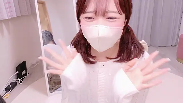 Snapshot of HANApipi chatting on 12-22-25, 10:45 HANApipi online show from 12-22-25, 10:45