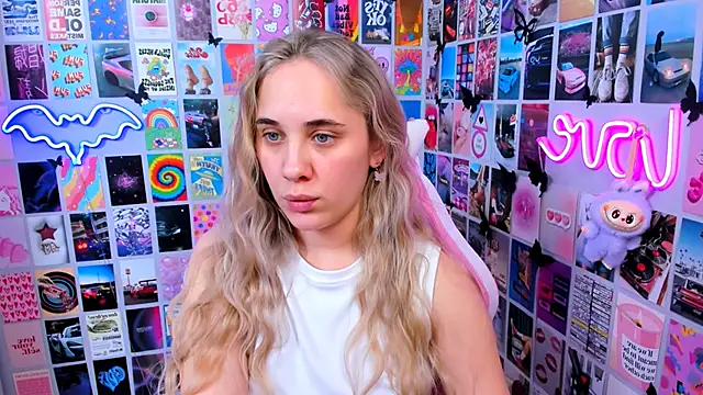 MiaMilas online show from 12-16-25, 02:00