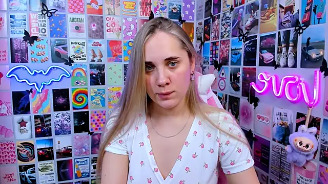 Snapshot of MiaMilas chatting on 01-13-26, 03:06 MiaMilas online show from 01-13-26, 03:06